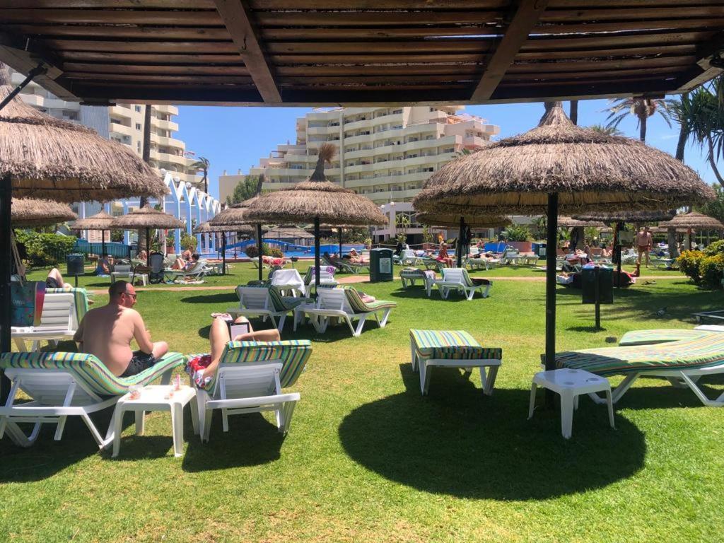 Apartamentos Magic Benalbeach By Benalnova Benalmadena Bagian luar foto