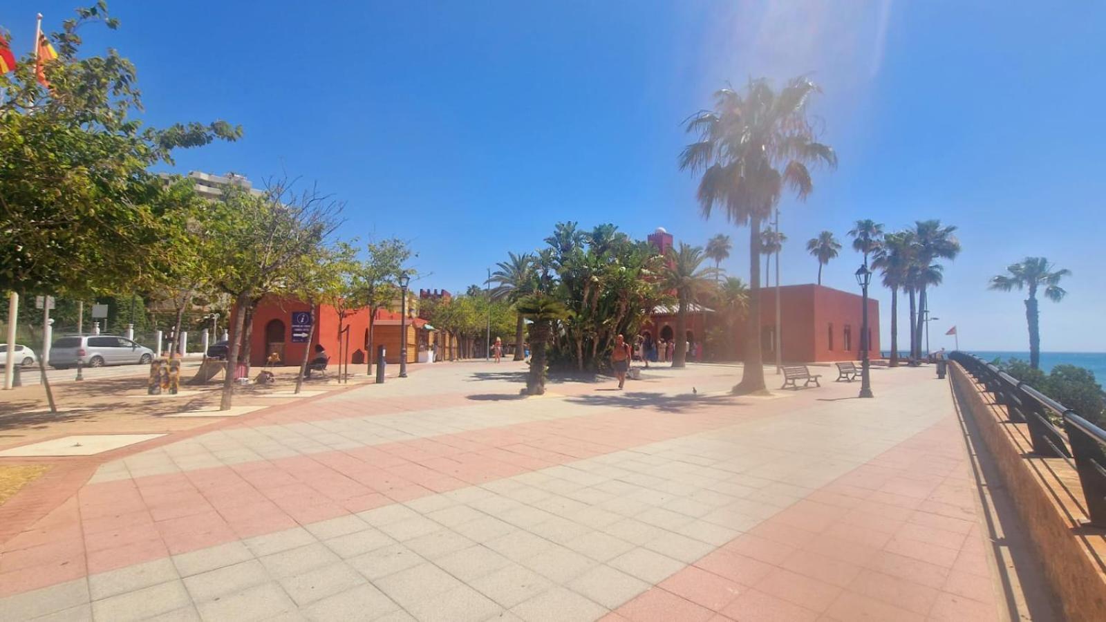 Apartamentos Magic Benalbeach By Benalnova Benalmadena Bagian luar foto