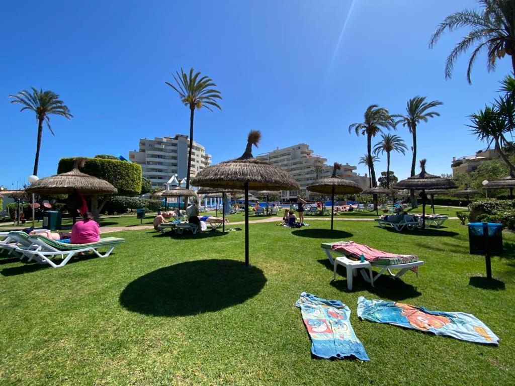 Apartamentos Magic Benalbeach By Benalnova Benalmadena Bagian luar foto