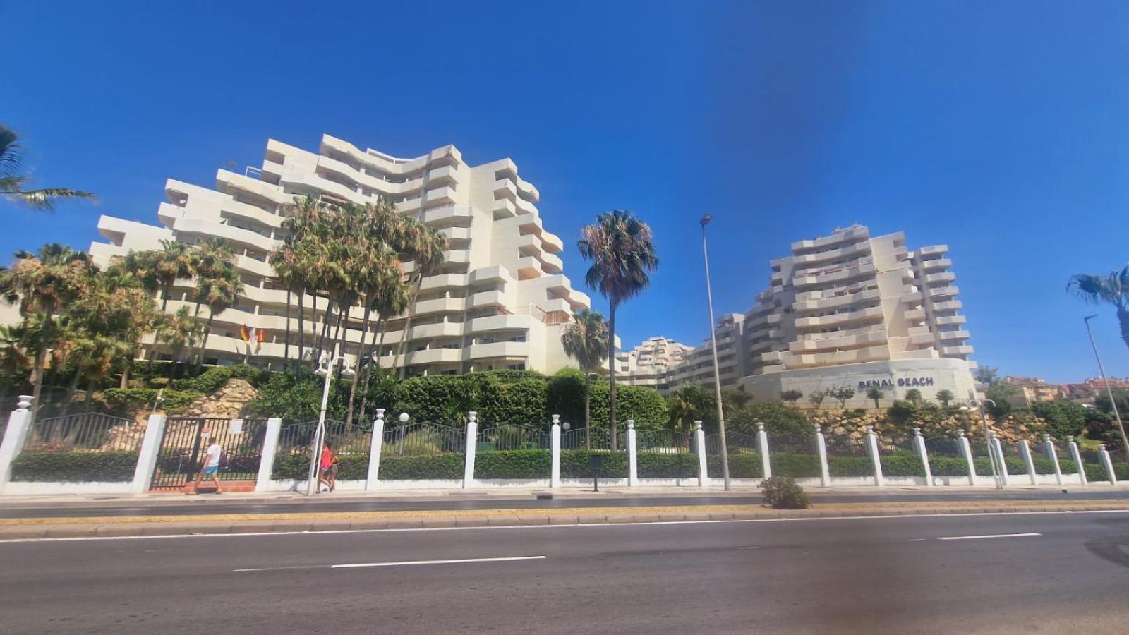 Apartamentos Magic Benalbeach By Benalnova Benalmadena Bagian luar foto