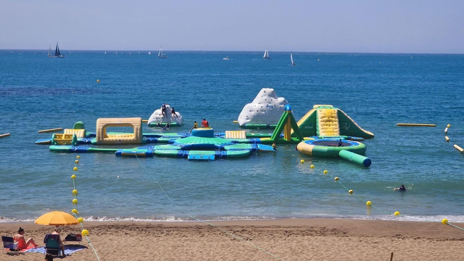 Apartamentos Magic Benalbeach By Benalnova Benalmadena Bagian luar foto