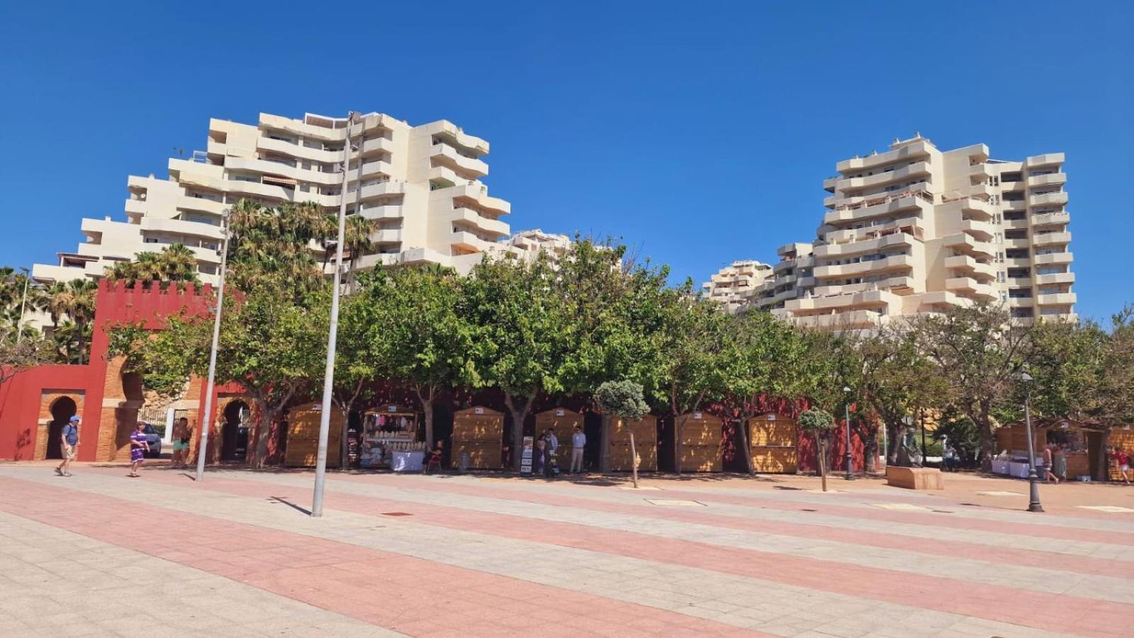 Apartamentos Magic Benalbeach By Benalnova Benalmadena Bagian luar foto
